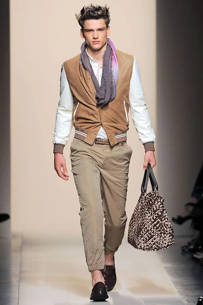 Look 1